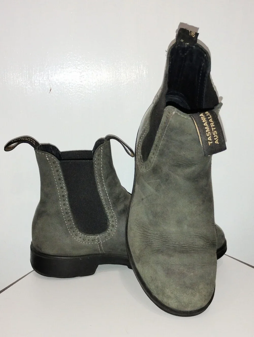 BLUNDERSTONE SUEDE CHELSEA BOOTS
